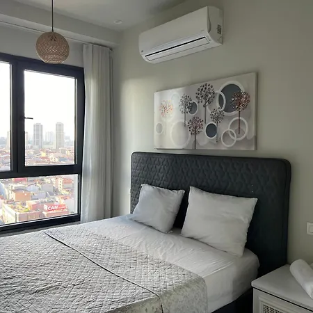 Huzurlu Ve Sirin Istambul