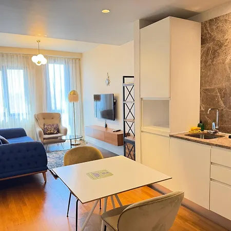 Huzurlu Ve Sirin Apartamento *